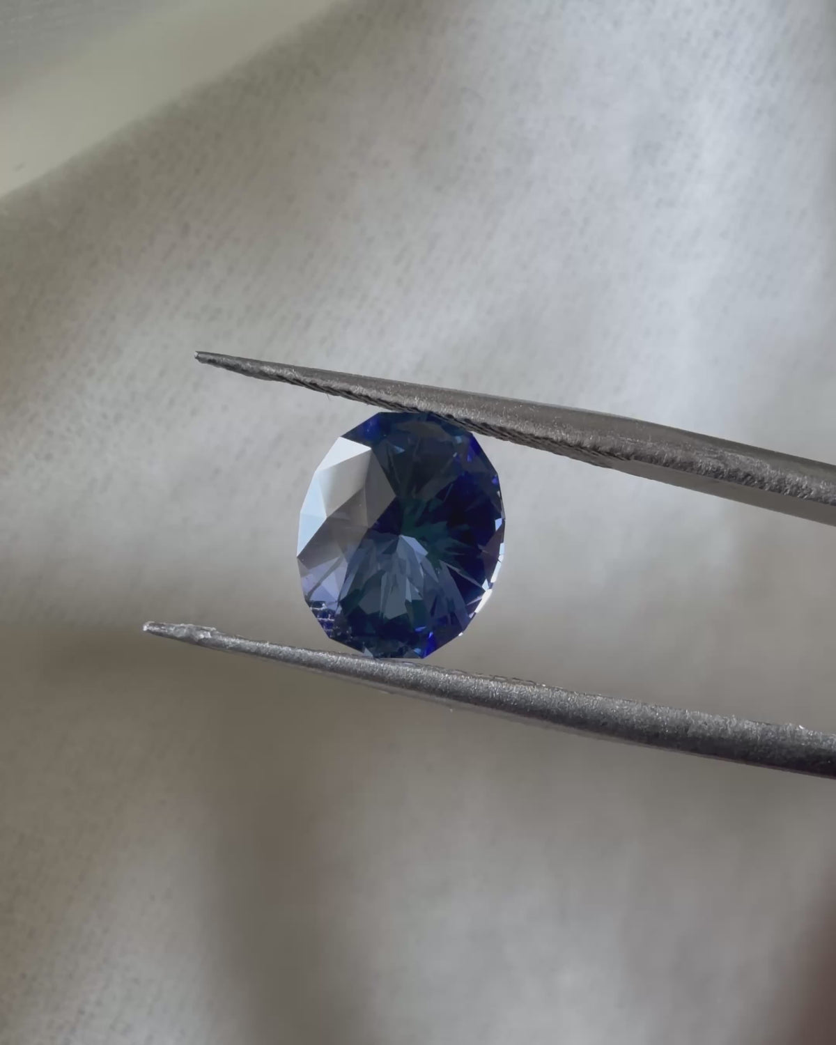 2.91 ct Blue Lab-created Sapphire