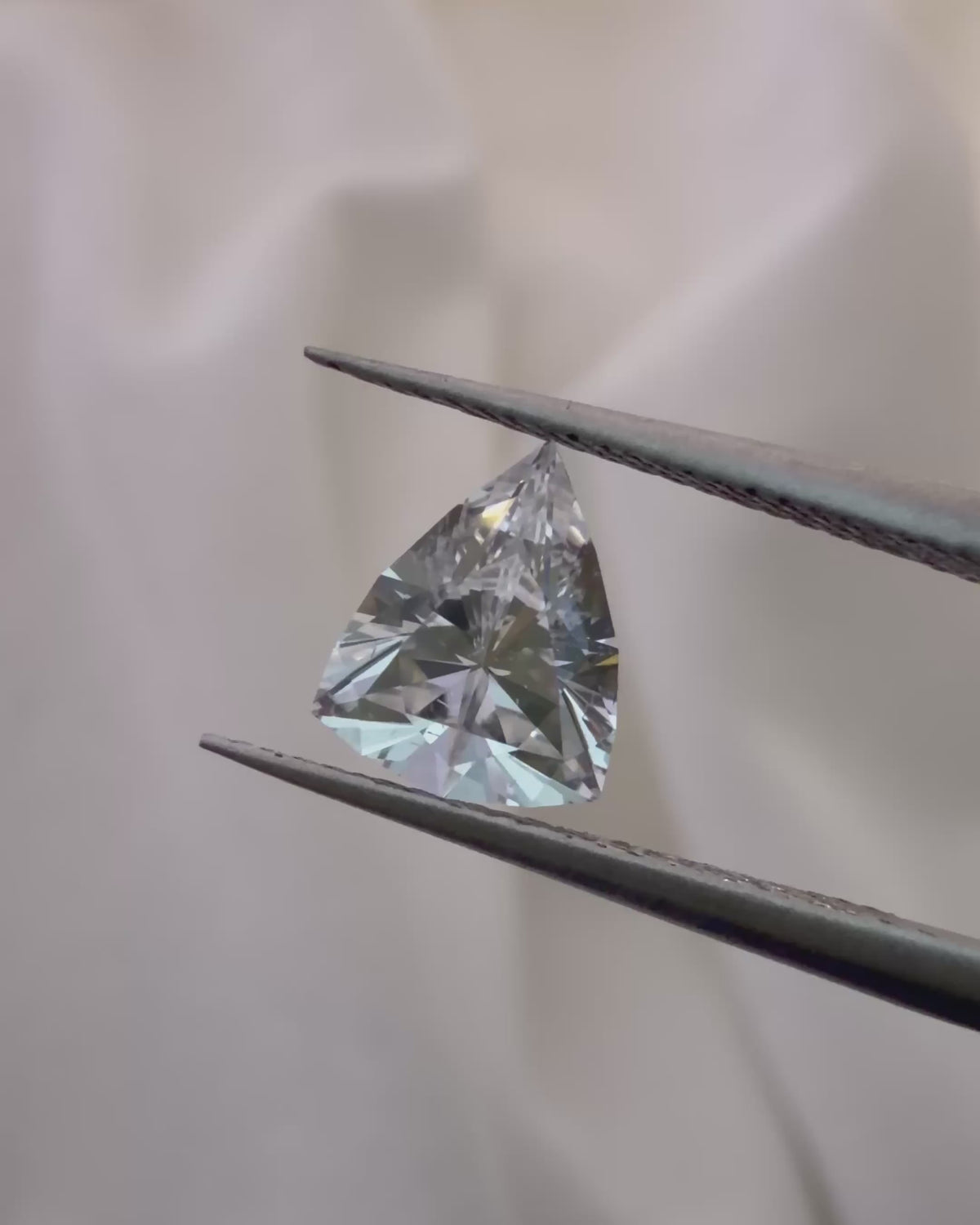 1.30 ct White Lab-created Sapphire