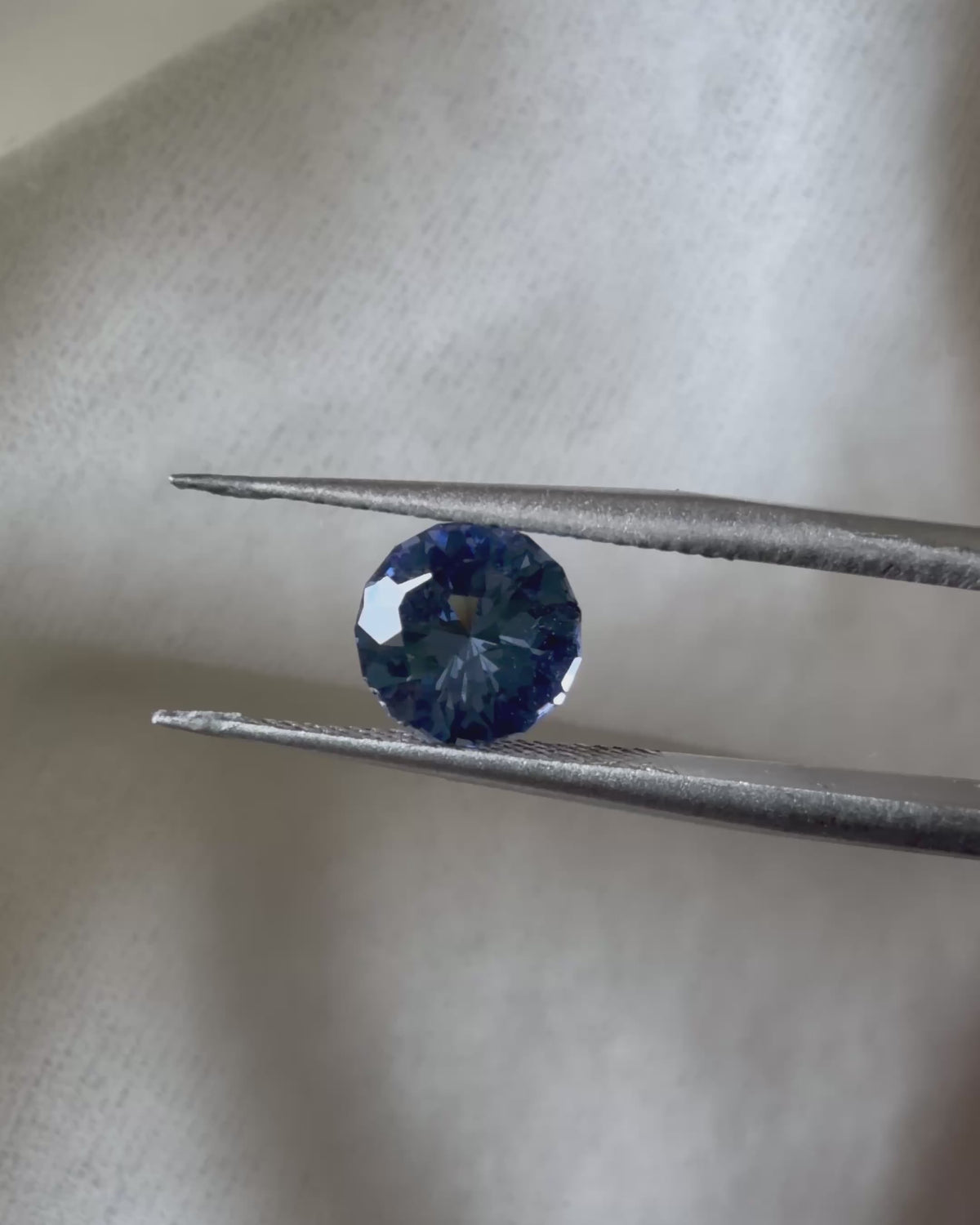 1.46 ct Blue Lab-created Sapphire